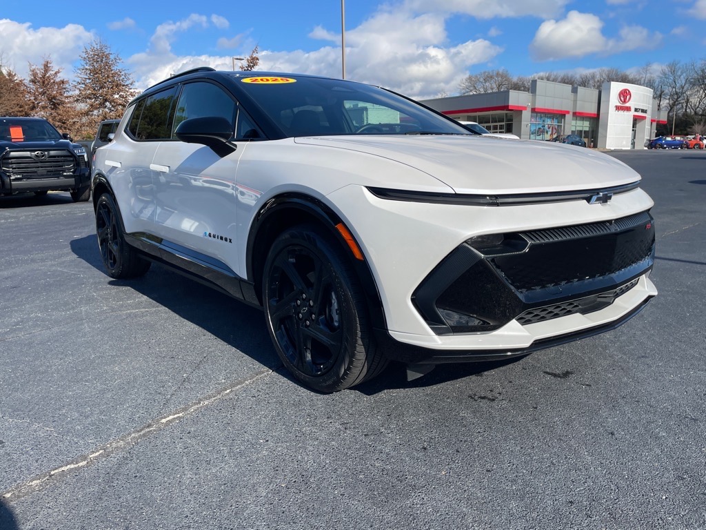 Used 2025 Chevrolet Equinox EV RS with VIN 3GN7DSRP6SS169621 for sale in Morristown, TN