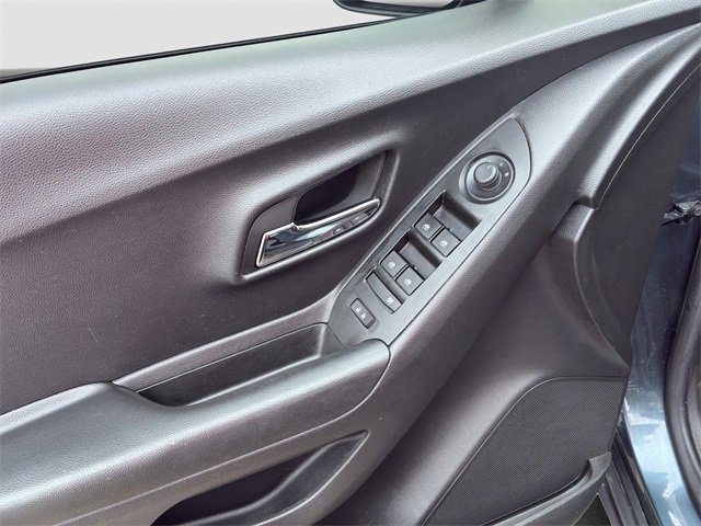 2022 Chevrolet Trax LT photo 13