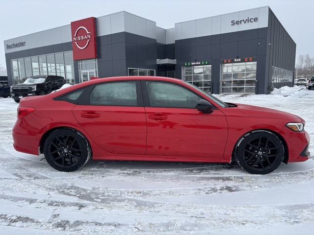 Used 2022 Honda Civic Sport with VIN 2HGFE2F57NH587022 for sale in Rochester, Minnesota