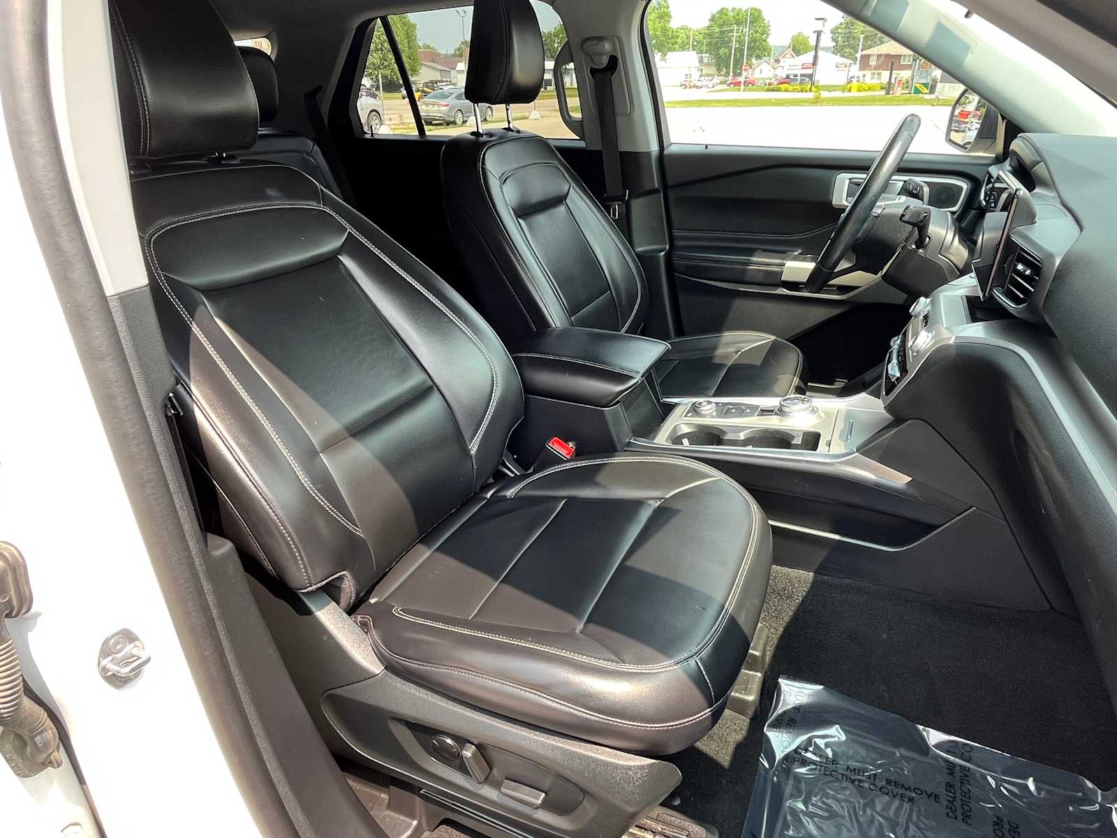 2021 Ford Explorer XLT photo 14