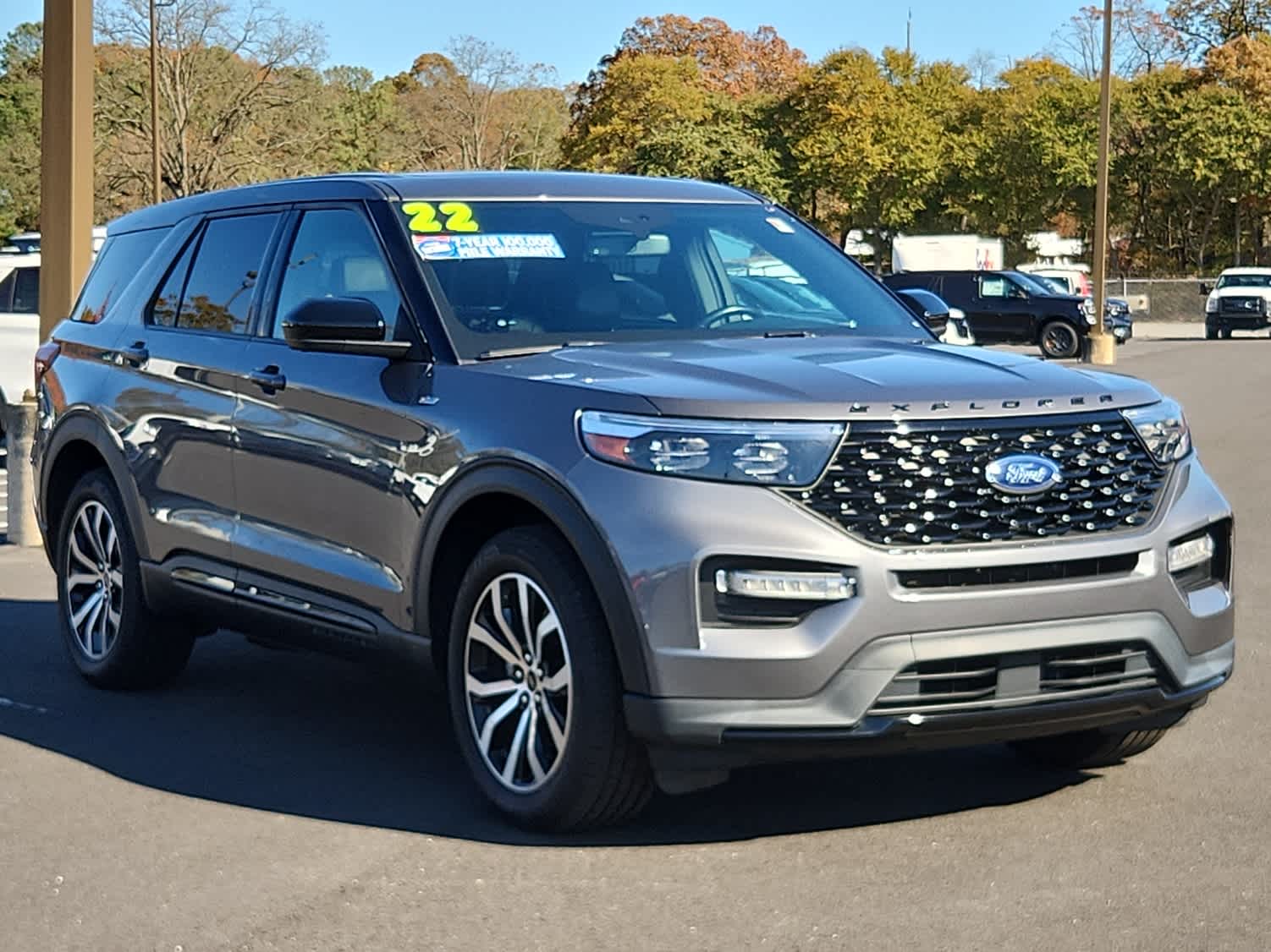 2022 Ford Explorer ST-Line photo 2