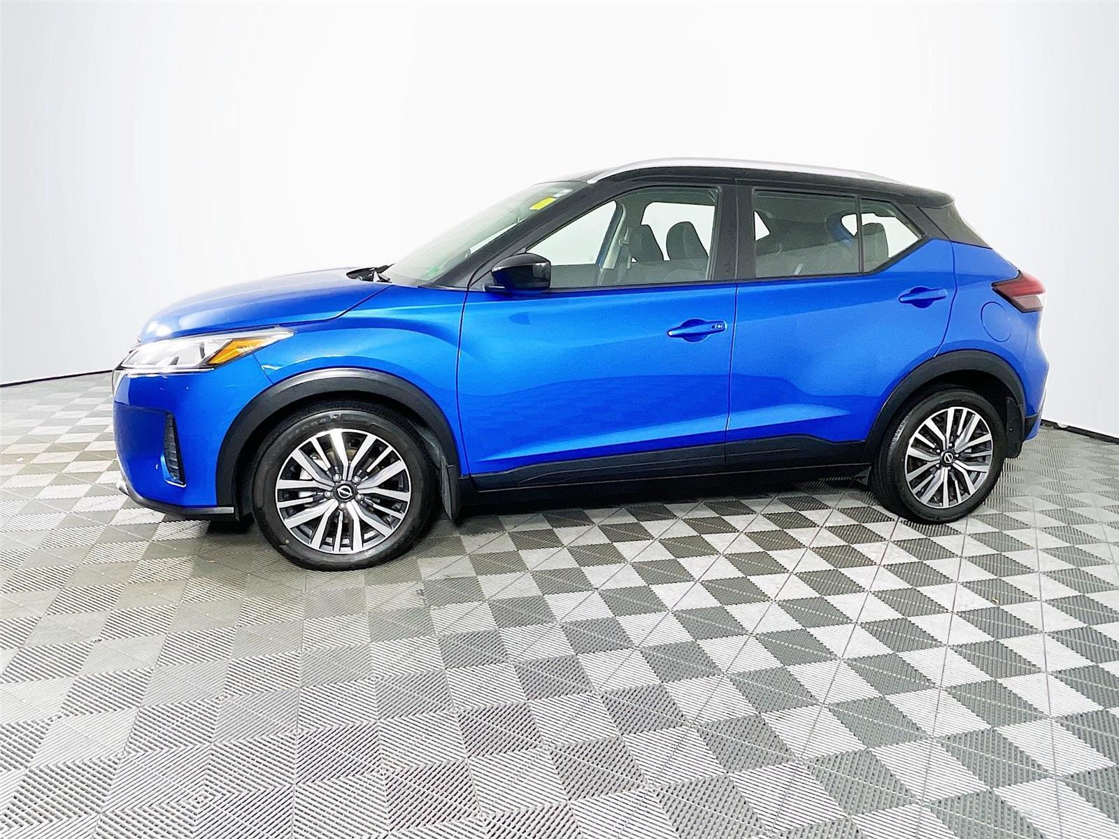 2023 Nissan Kicks SV photo 4