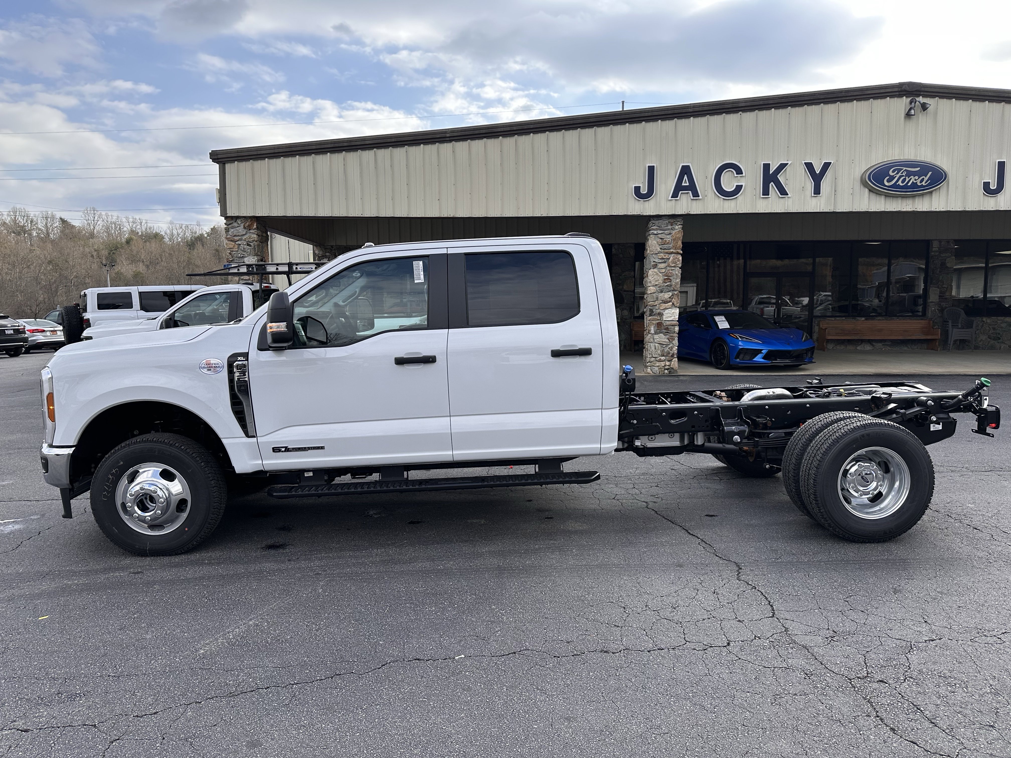 2026 Ford F-350 Super Duty Chassis Cab