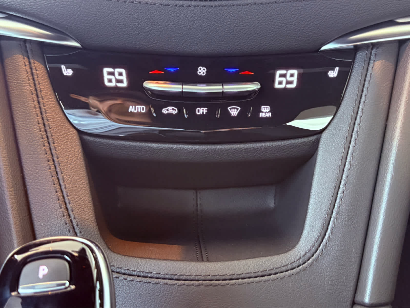 2025 Cadillac XT5 Luxury photo 11
