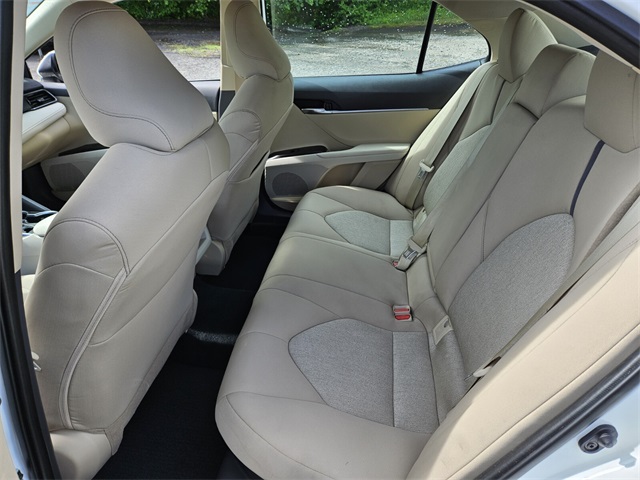 2023 Toyota Camry Hybrid LE photo 9