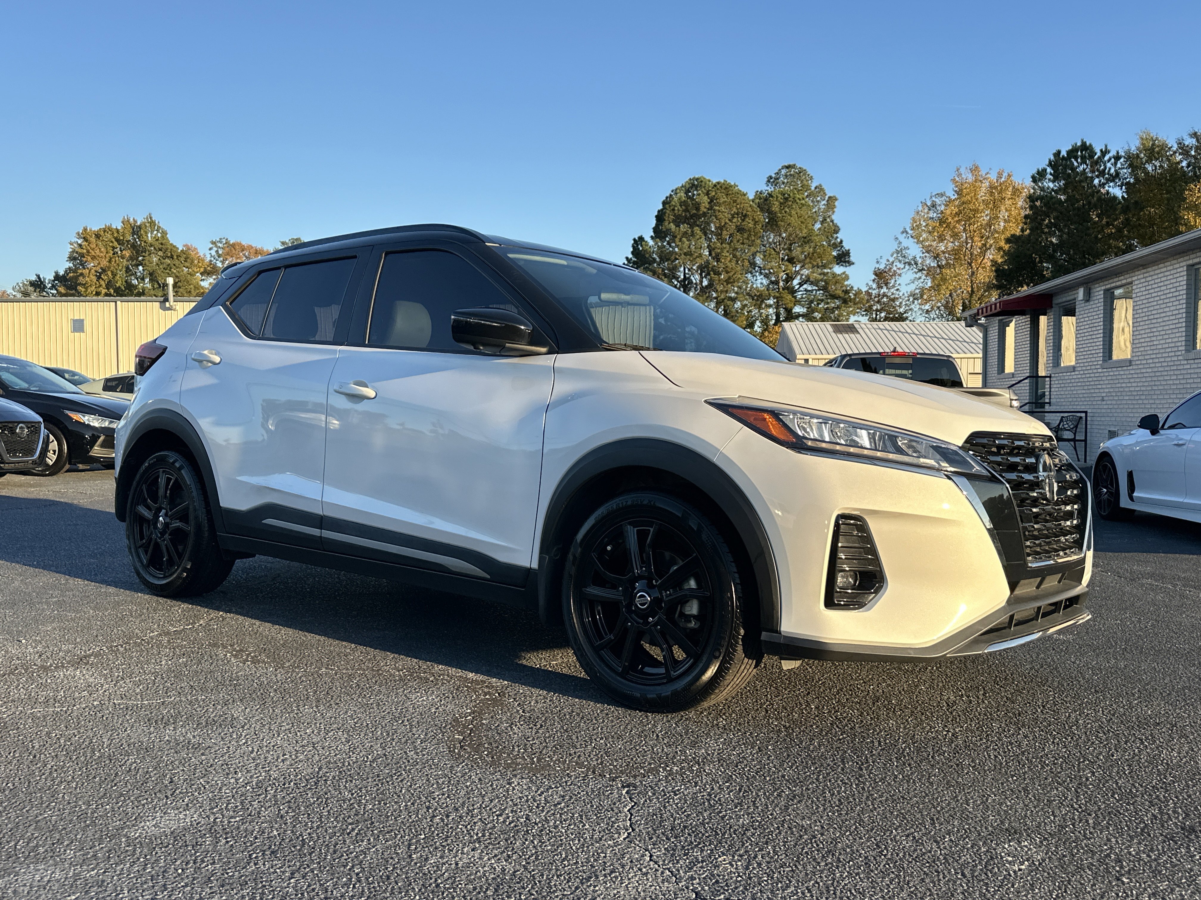 2021 Nissan Kicks SR