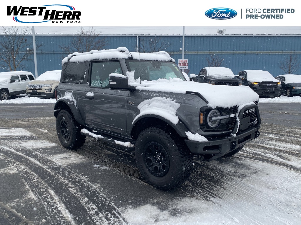 2022 Ford Bronco 2-Door Wildtrak's photo