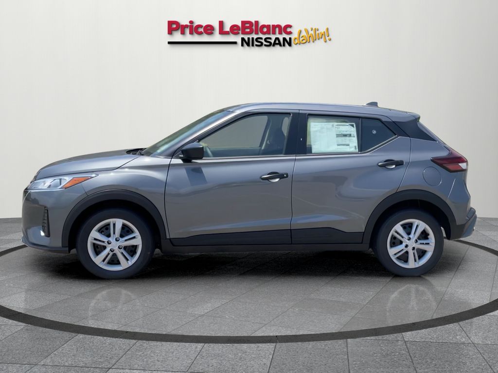 2025 Nissan Kicks Play S photo 3