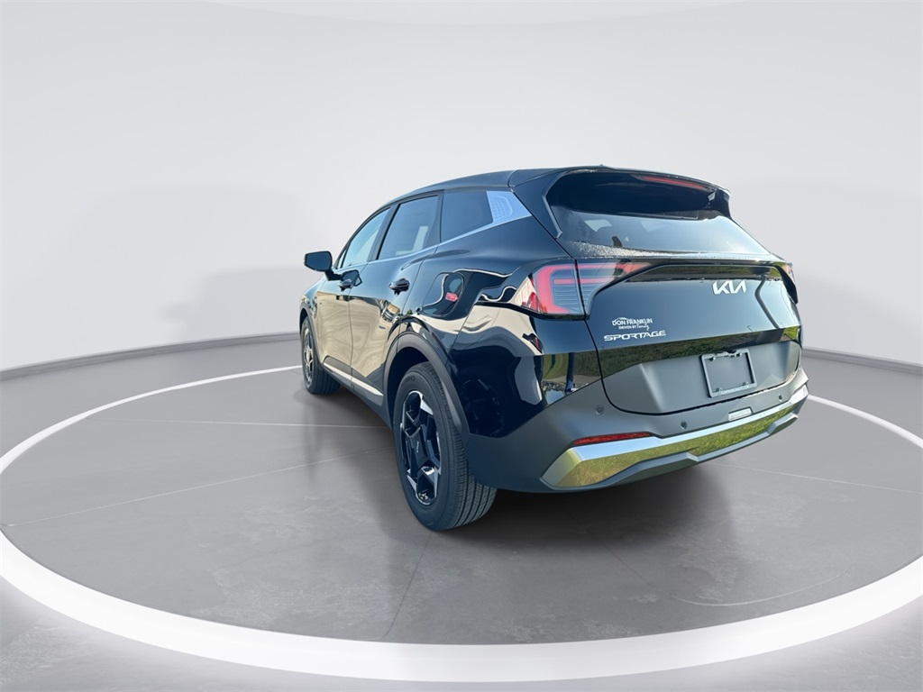 2026 Kia Sportage EX photo 6