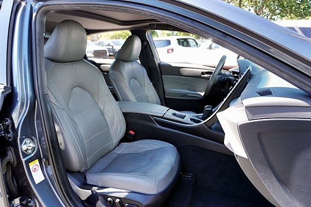 2019 Toyota Avalon Limited photo 11