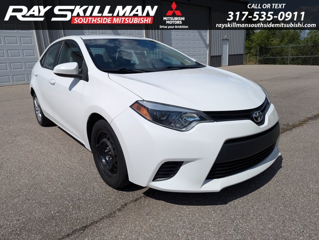 2014 Toyota Corolla LE photo 3