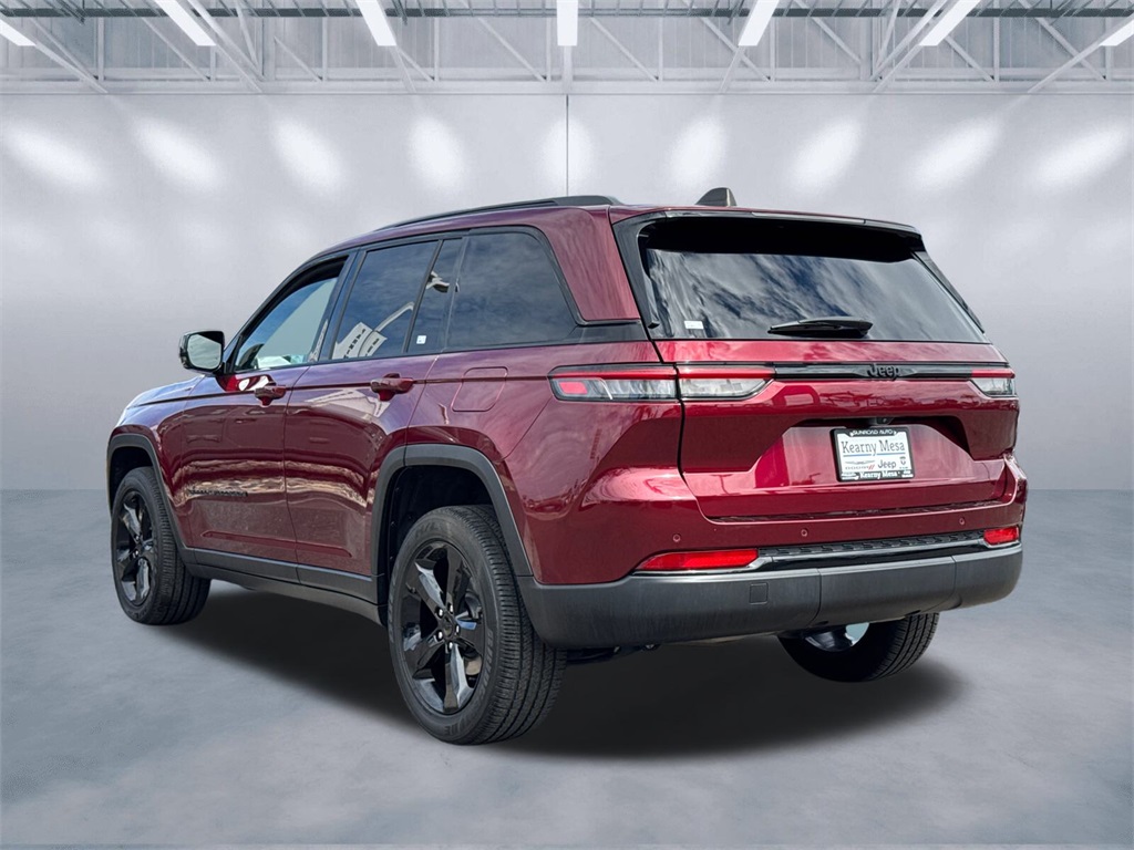 2023 Jeep Grand Cherokee Altitude photo 4