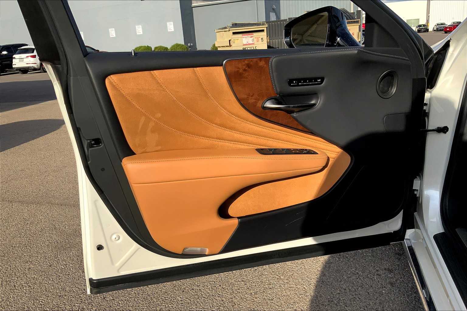 2022 Lexus LS 500 photo 19