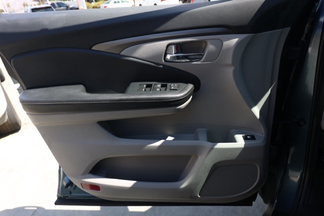 2020 Honda Pilot EX photo 21