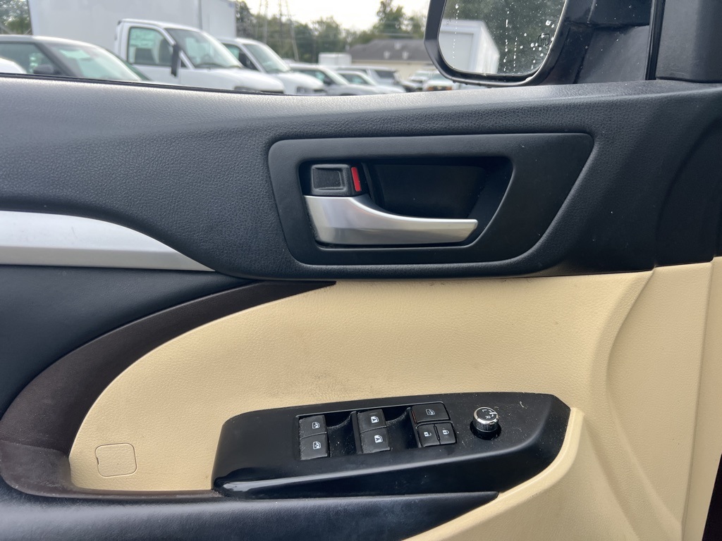 2018 Toyota Highlander XLE photo 24