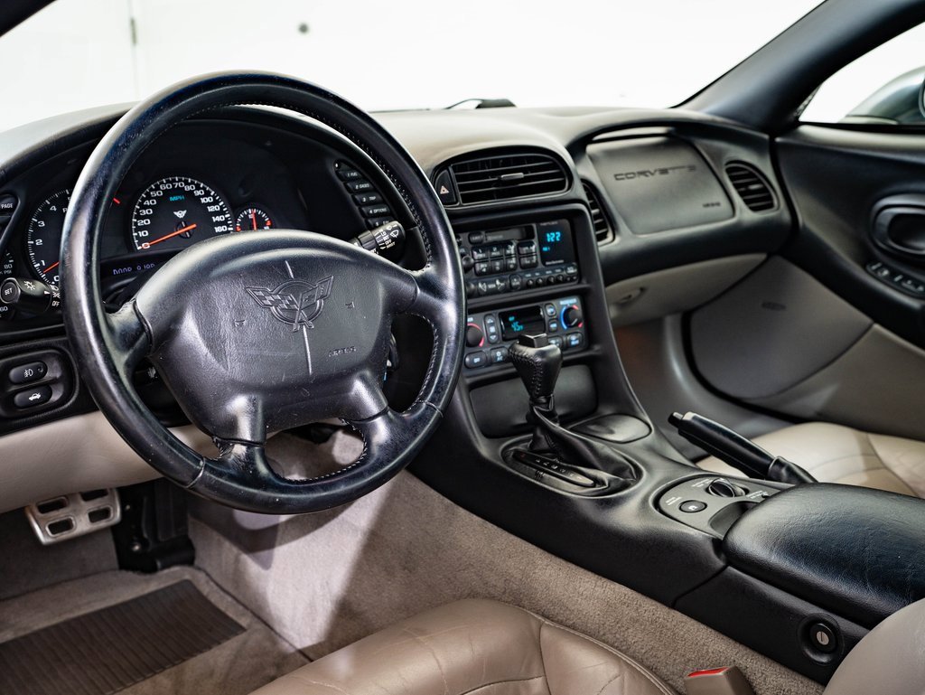 2004 Chevrolet Corvette photo 3