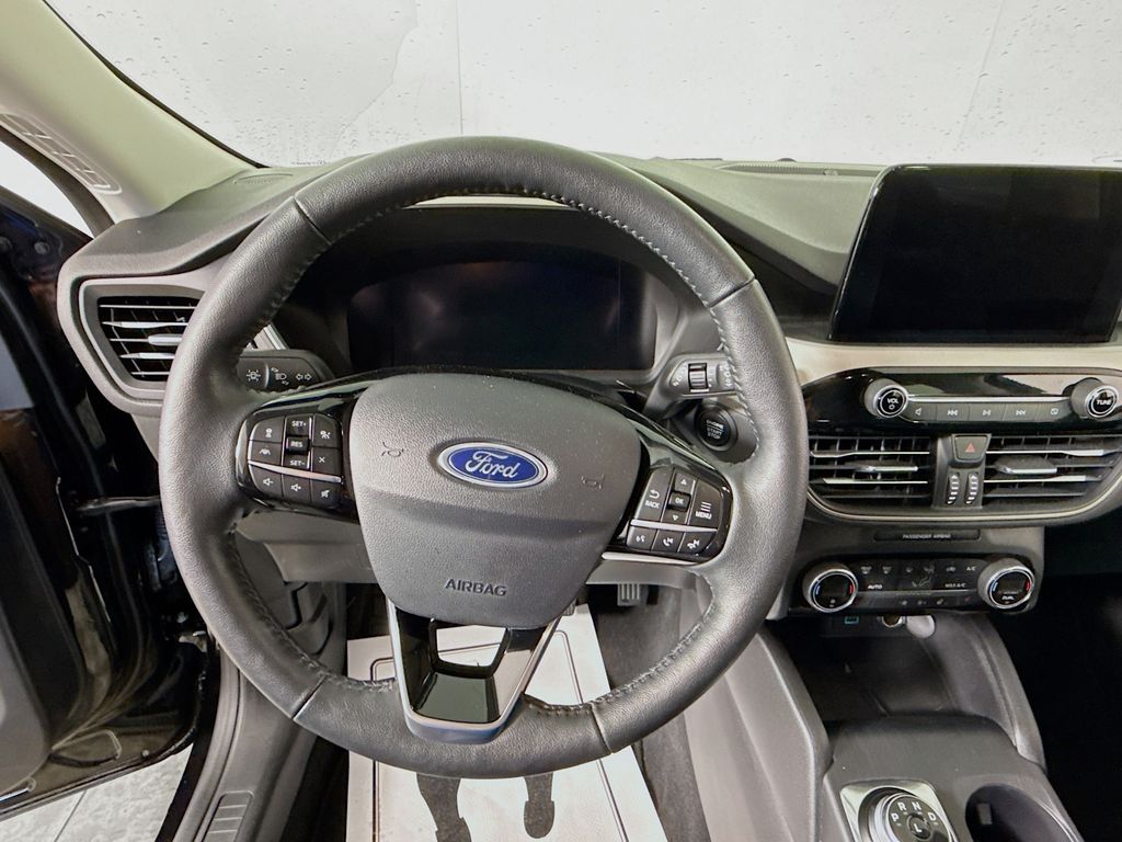 2021 Ford Escape SEL photo 10