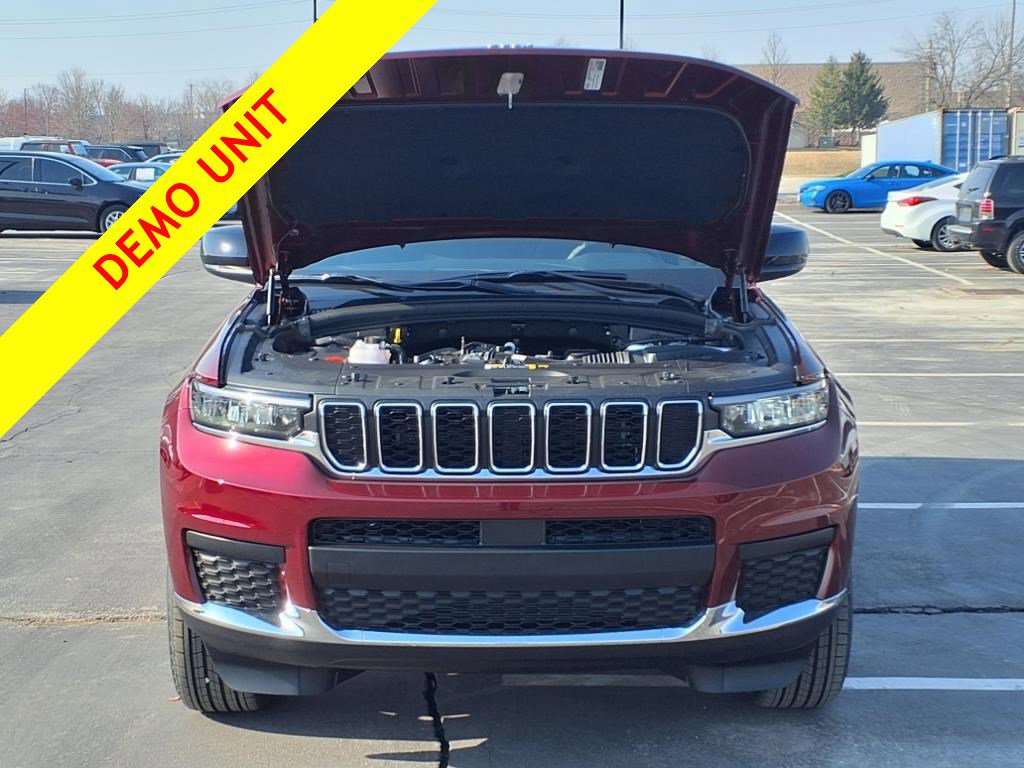 2025 Jeep Grand Cherokee Laredo X photo 22