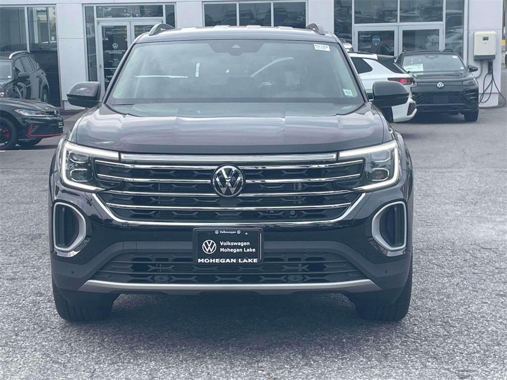 2025 Volkswagen Atlas SE Technology photo 2