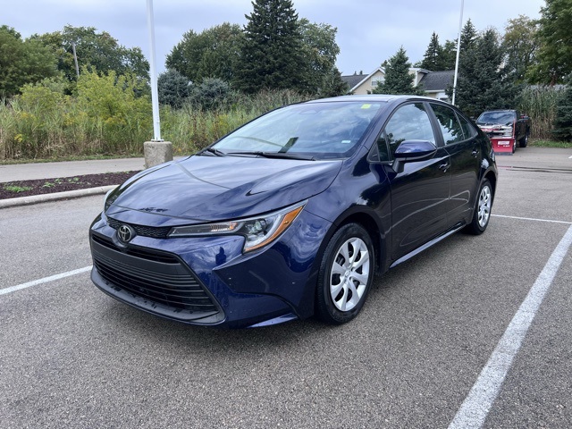 2024 Toyota Corolla LE photo 3