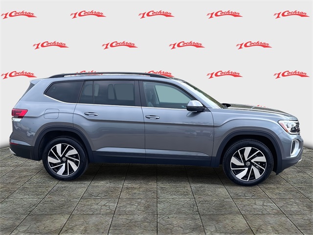 2025 Volkswagen Atlas SE Technology photo 2