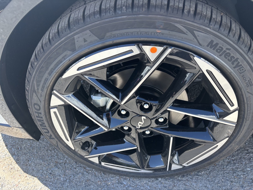 2025 Kia K4 GT-Line photo 18