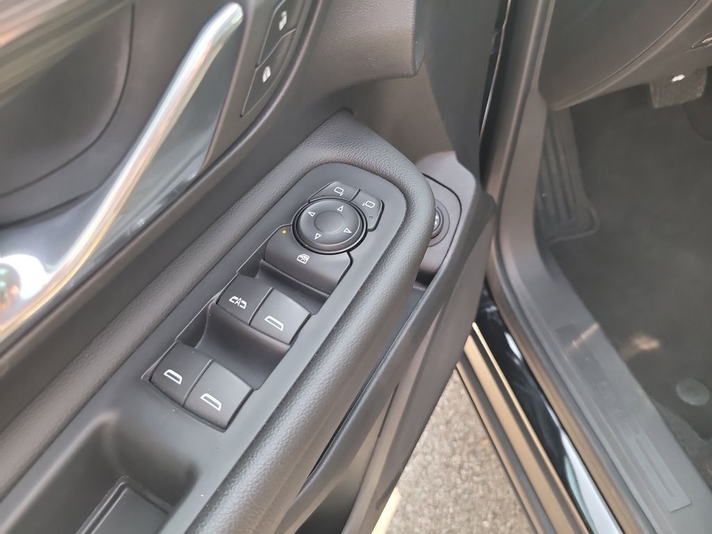 2023 Gmc Terrain SLE photo 11