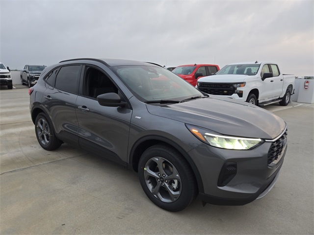 2025 Ford Escape ST-Line photo 2