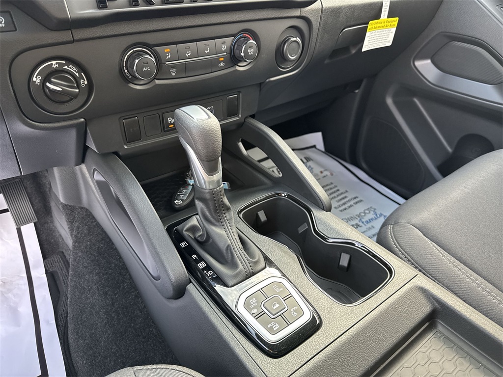 2026 Nissan Frontier Crew Cab SV photo 20