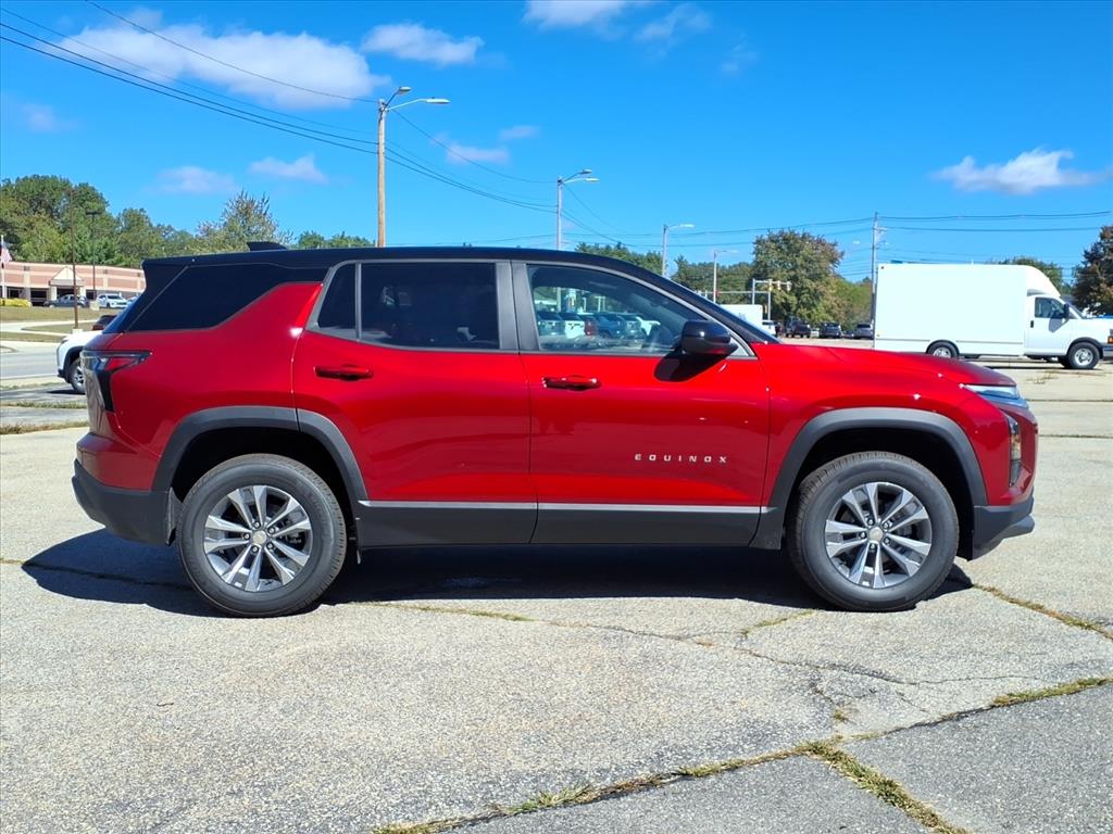 2026 Chevrolet Equinox LT photo 2