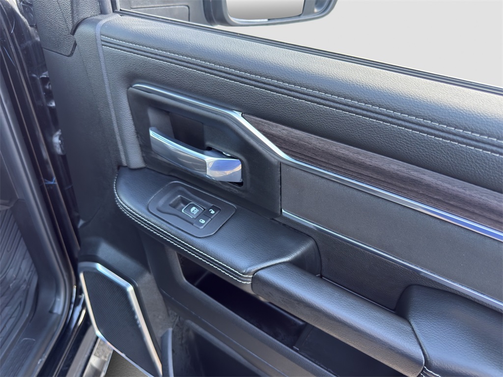 2025 Ram 2500 Laramie photo 15