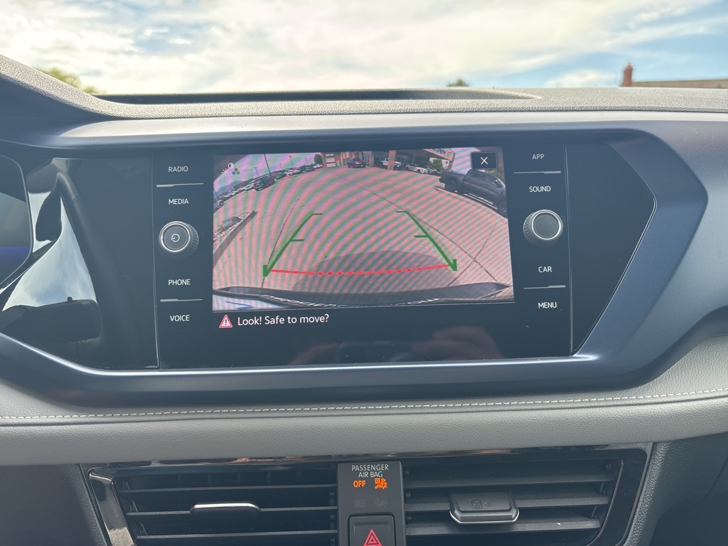 2024 Volkswagen Taos SE photo 14