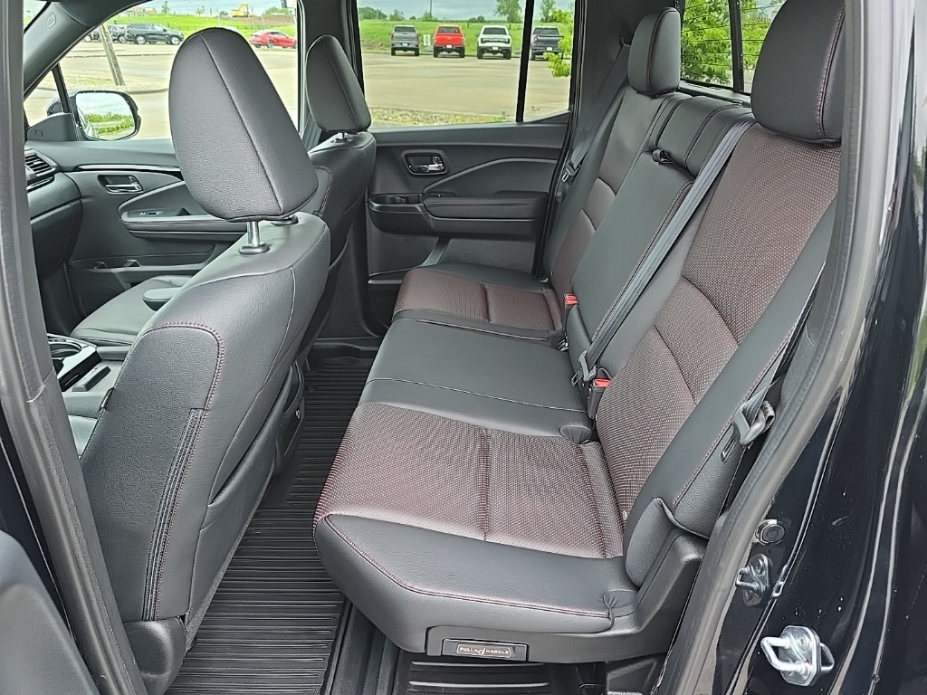 2022 Honda Ridgeline Black Edition photo 10