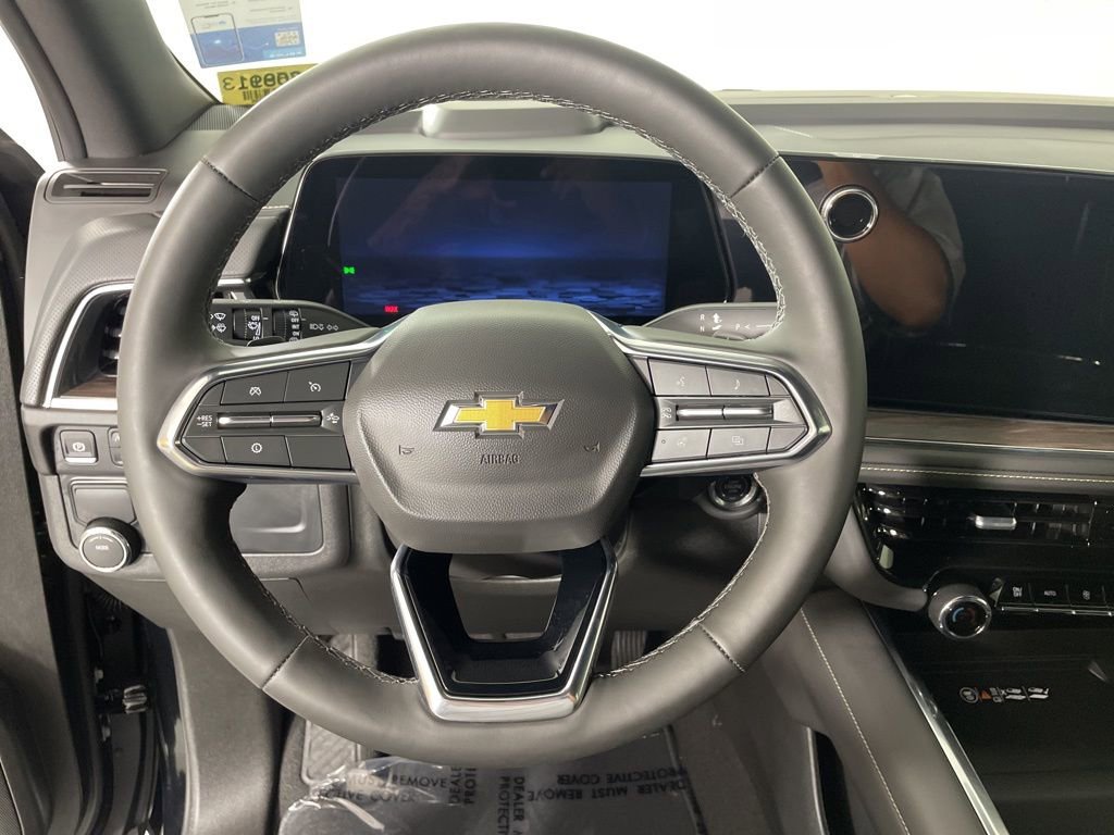 2025 Chevrolet Suburban Premier photo 22