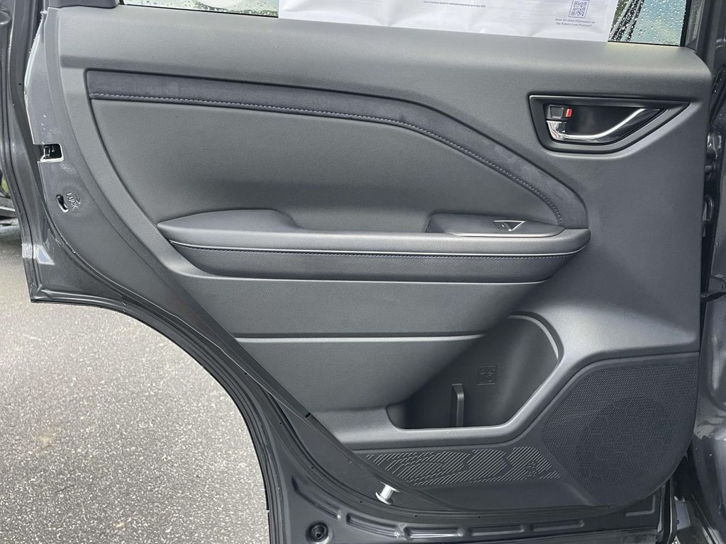 2025 Subaru Forester Limited photo 2