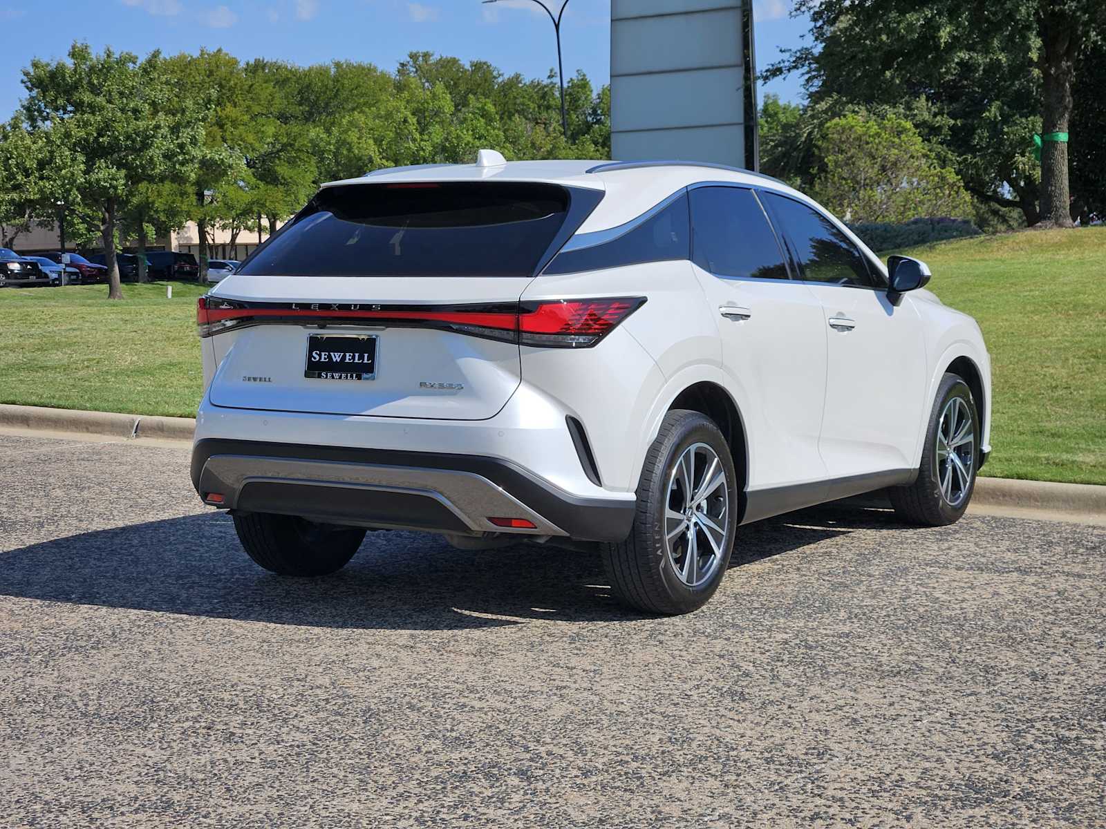 2023 Lexus RX 350 Premium photo 4