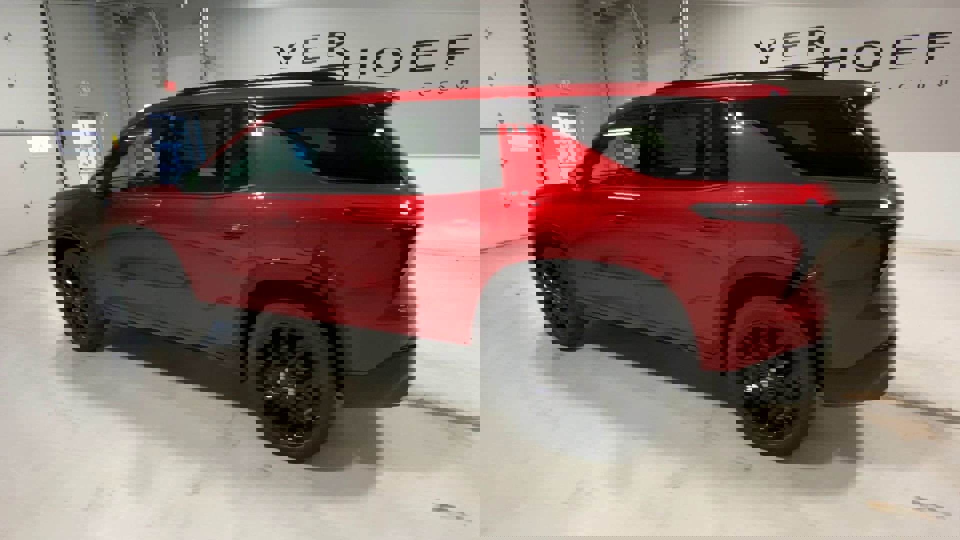 2026 Chevrolet Traverse RS photo 2