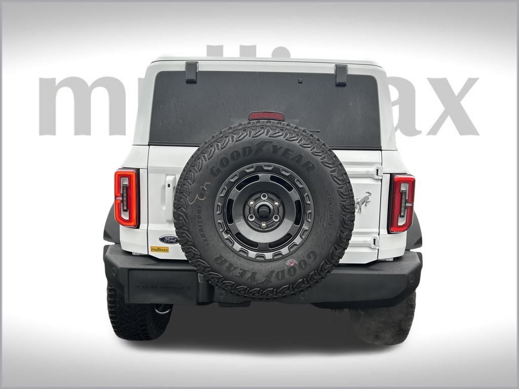 2025 Ford Bronco Outer Banks photo 4