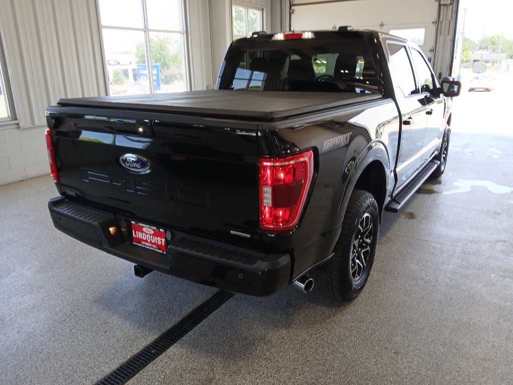 2023 Ford F-150 XLT photo 8