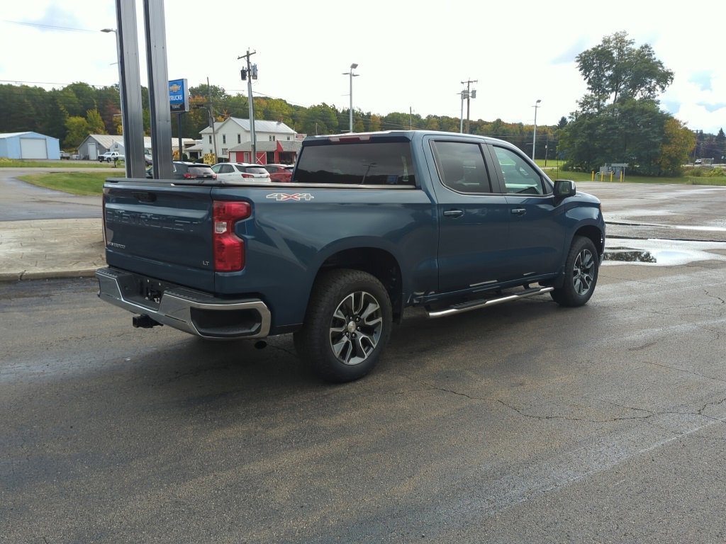 2024 Chevrolet Silverado 1500 LT photo 4