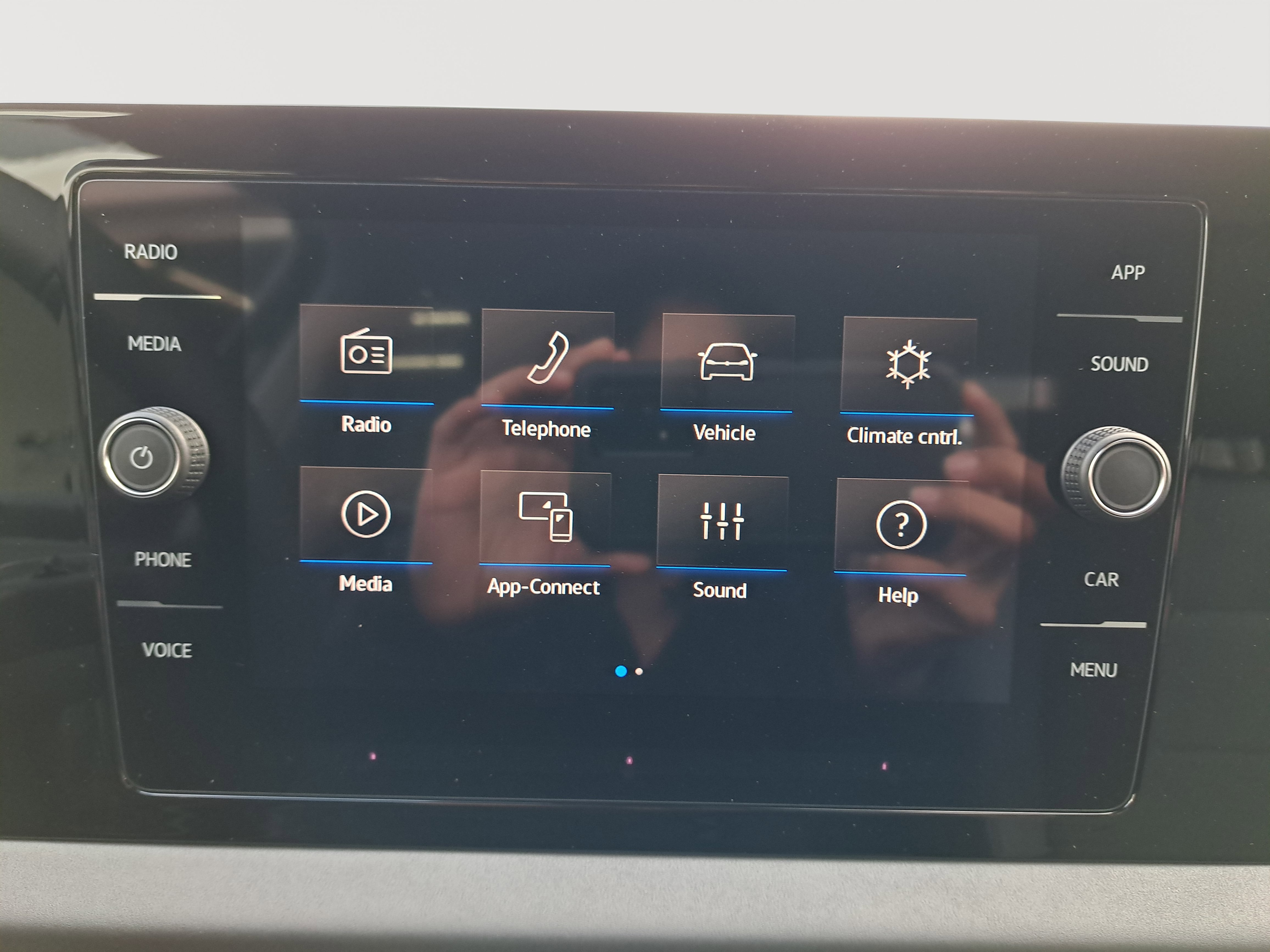 2025 Volkswagen Jetta SE photo 2