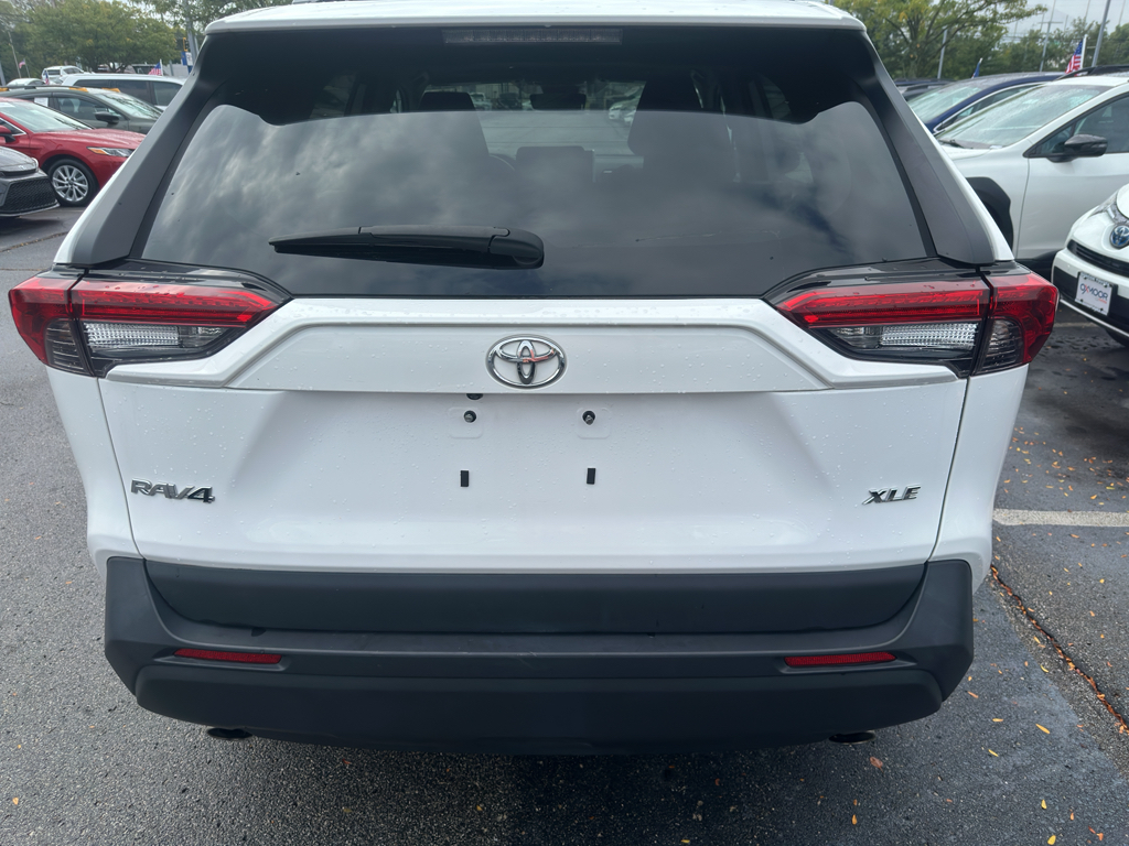 2024 Toyota RAV4 XLE photo 4