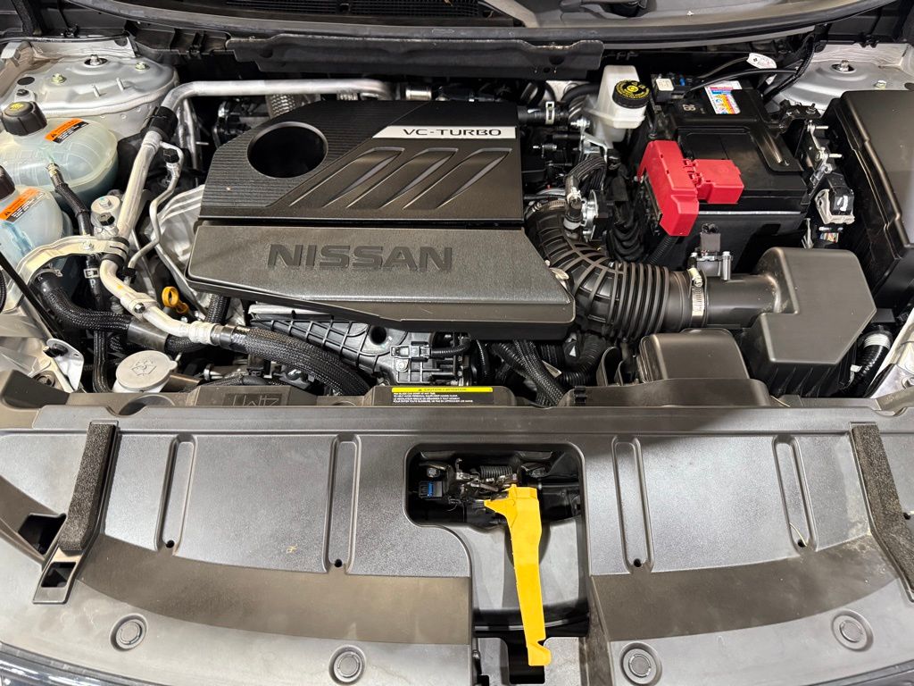 2024 Nissan Rogue SV photo 2