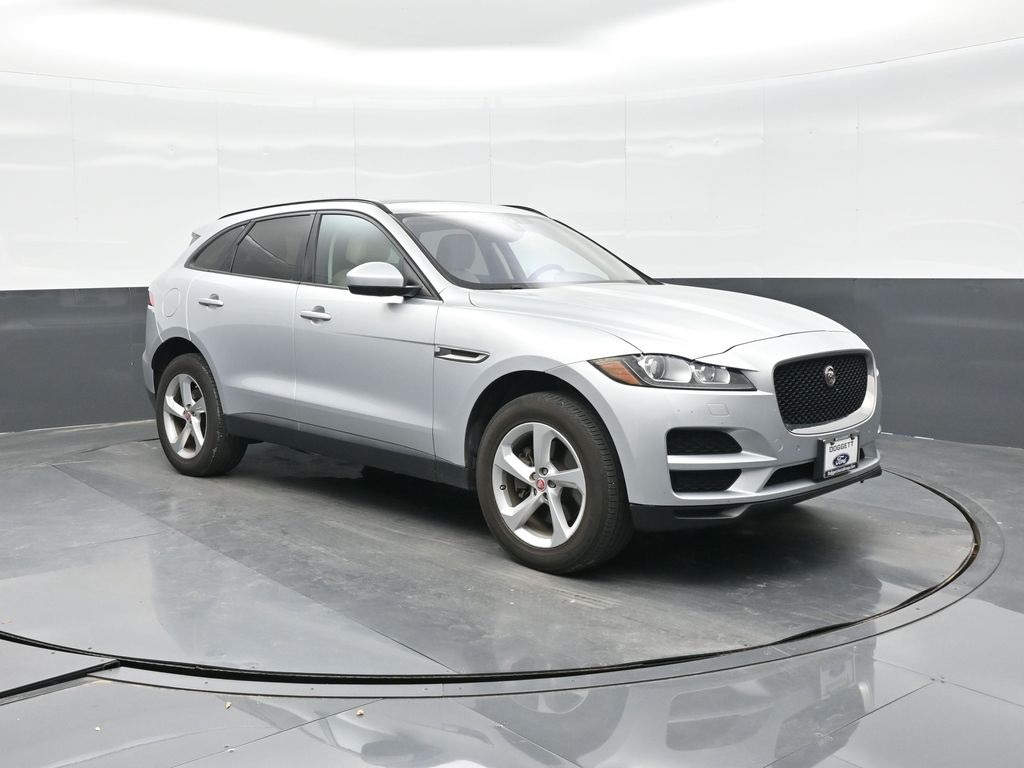 2017 Jaguar F-PACE Premium photo 4