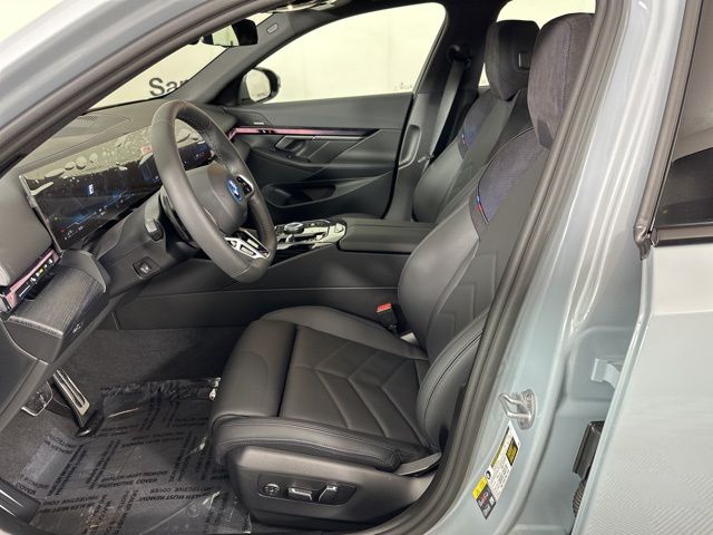 New 2025 Gray BMW 550ex image 3