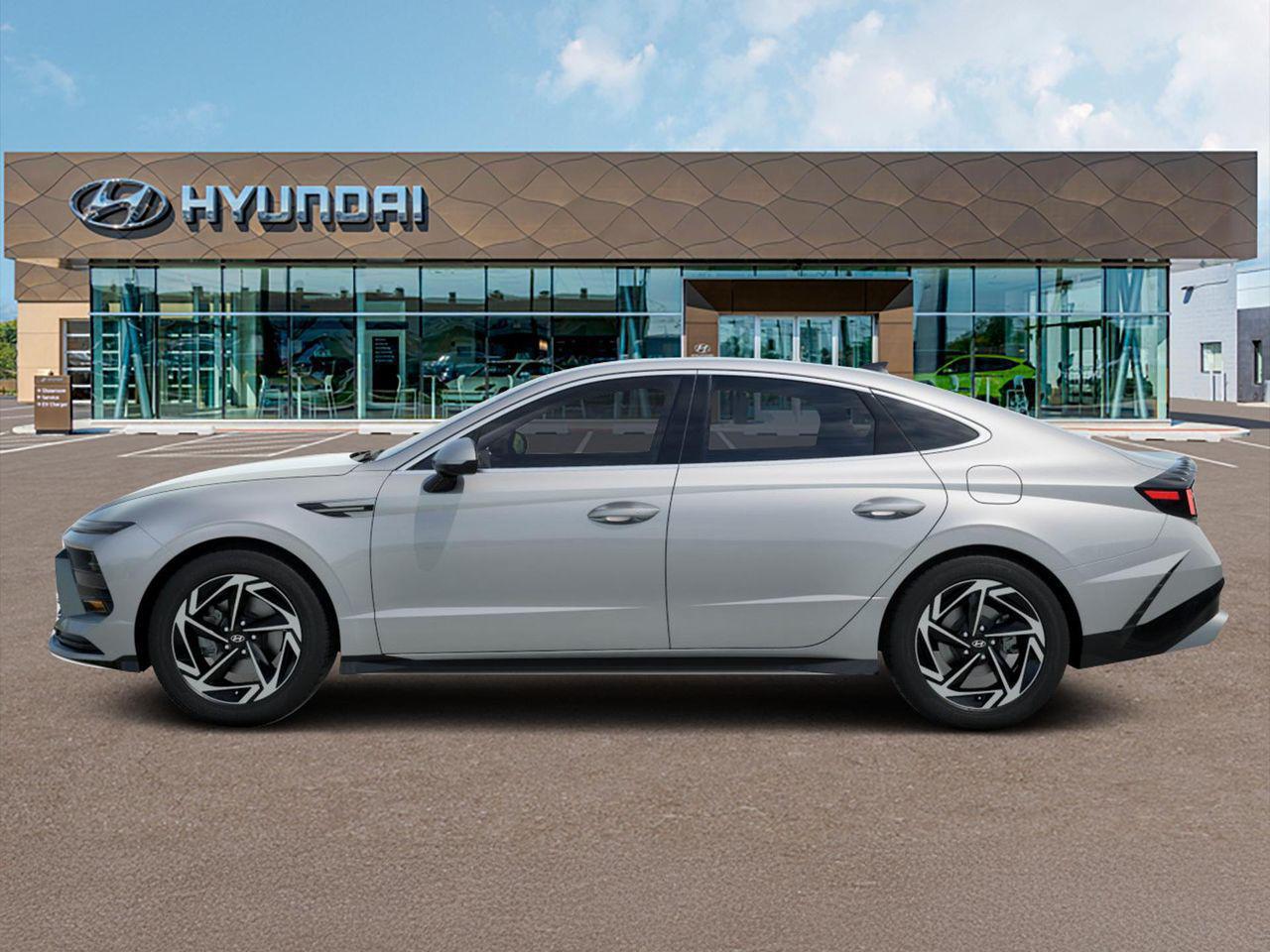 2026 Hyundai Sonata SEL Sport photo 4