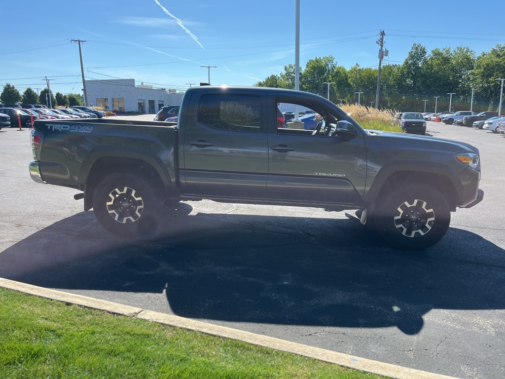 2022 Toyota Tacoma SR5 photo 6