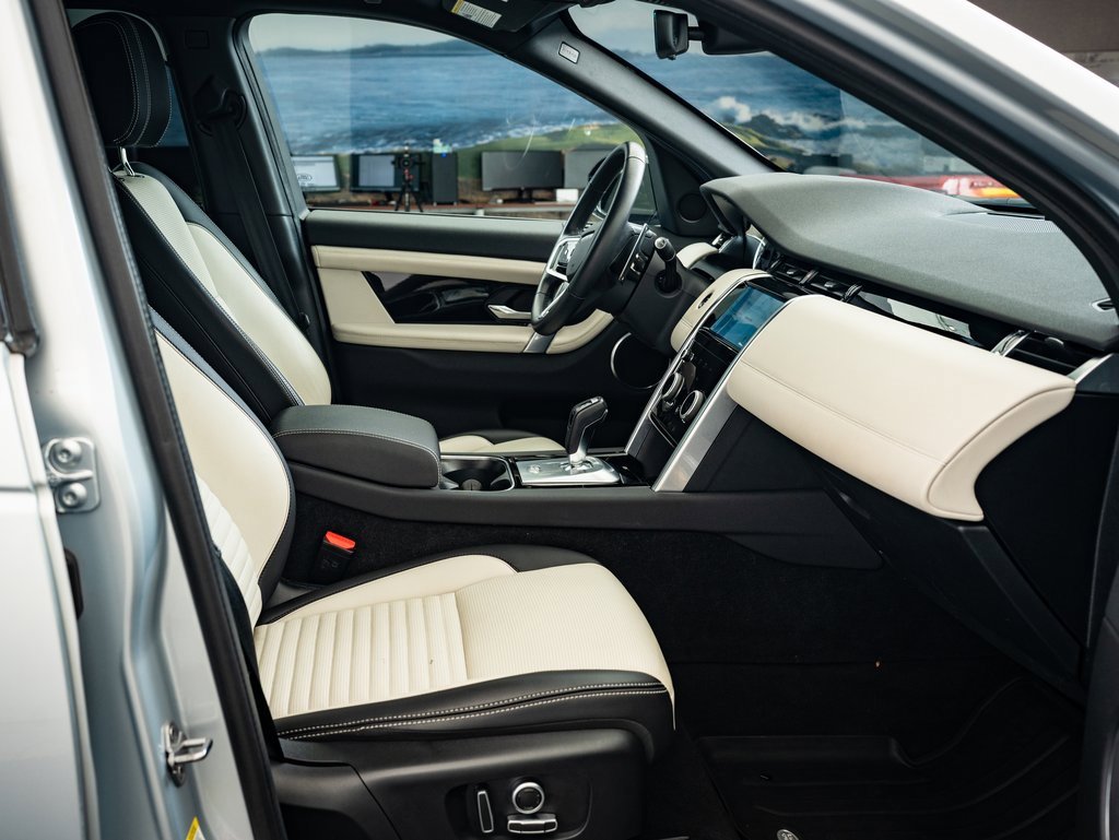 2023 Land Rover Discovery Sport S R-Dynamic photo 21