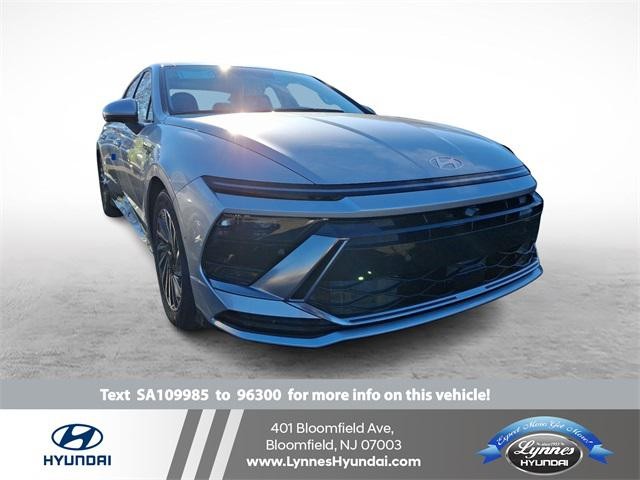 2025 Hyundai Sonata Hybrid