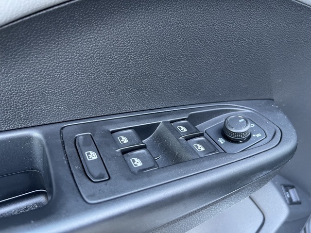 2022 Volkswagen Taos SE photo 25